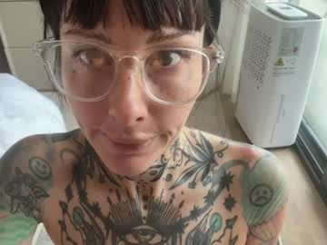 tattooedlucy_
