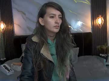 dark_dominika