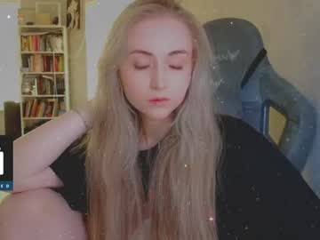 kira_love_sleep