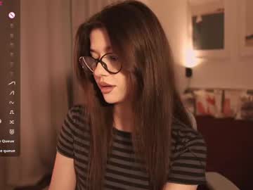 sara_lewwiiss